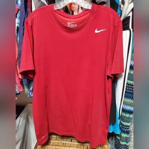 NIKE Dry-Fit Athletic Cut T-Shirt - Large - Red